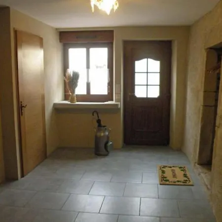 Harsault, 5 Pièces, 9 Personnes - Fr-1-589-79 *