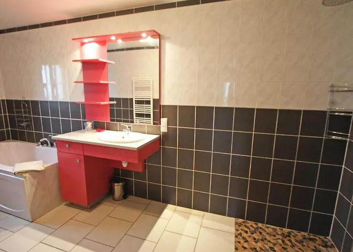 Prázdninový dům Spacieux Avec Terrasse, Confort Moderne Dans Un Cadre Verdoyant Et Propice Aux Balades. - Fr-1-589-79 Bains-les-Bains