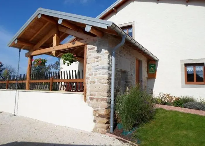 Spacieux Avec Terrasse, Confort Moderne Dans Un Cadre Verdoyant Et Propice Aux Balades. - Fr-1-589-79 *